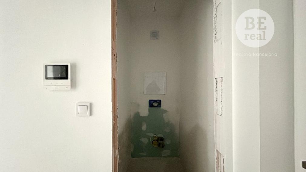 Na predaj 2 izbový byt s loggiou v novostavbe