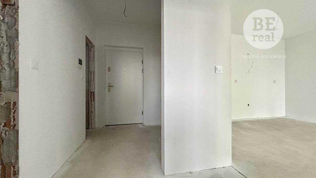 Na predaj 2 izbový byt s loggiou v novostavbe