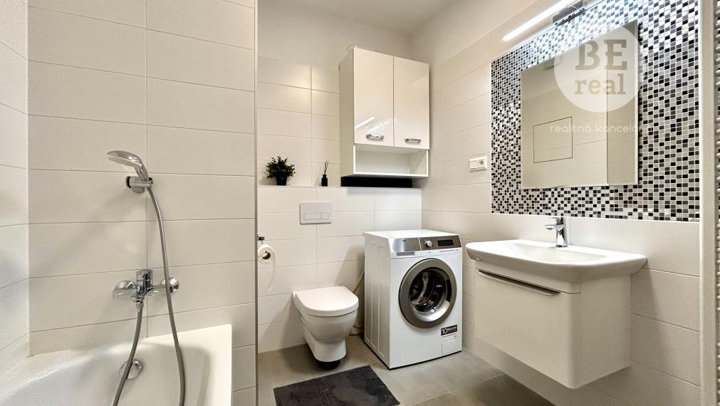 PRENAJATÝ 2 izbový byt s parkovacím miestom - Nový Ružinov