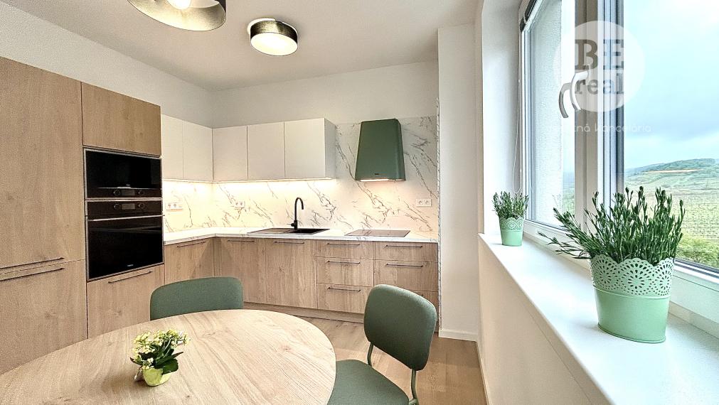 PRENAJATÝ 2i byt v novostavbe s parkovaním v cene nájmu