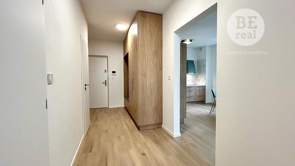 PRENAJATÝ 2i byt v novostavbe s parkovaním v cene nájmu