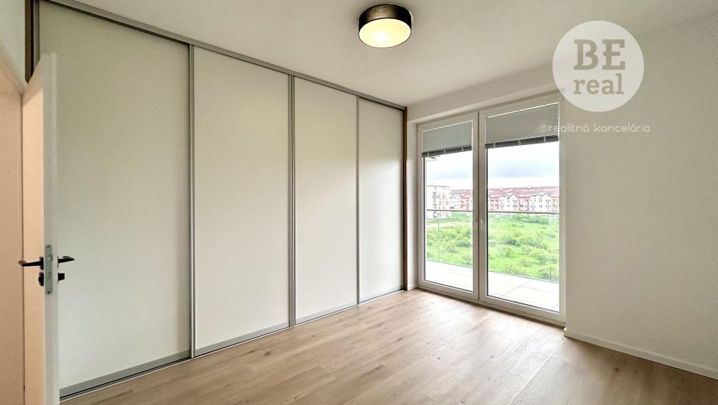 PRENAJATÝ 2i byt v novostavbe s parkovaním v cene nájmu