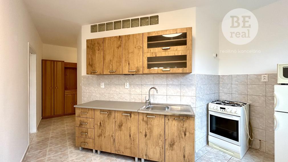 PREDANÝ 2 izbový byt s balkónom na sídlisku JUH