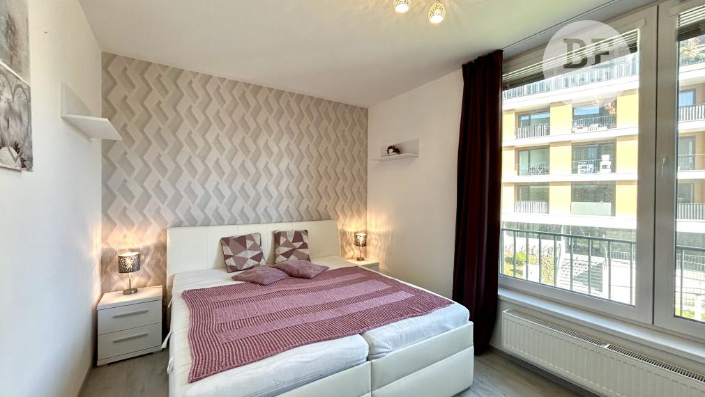 PRENAJATÝ 2 izbový byt s parkovacím miestom - Nový Ružinov