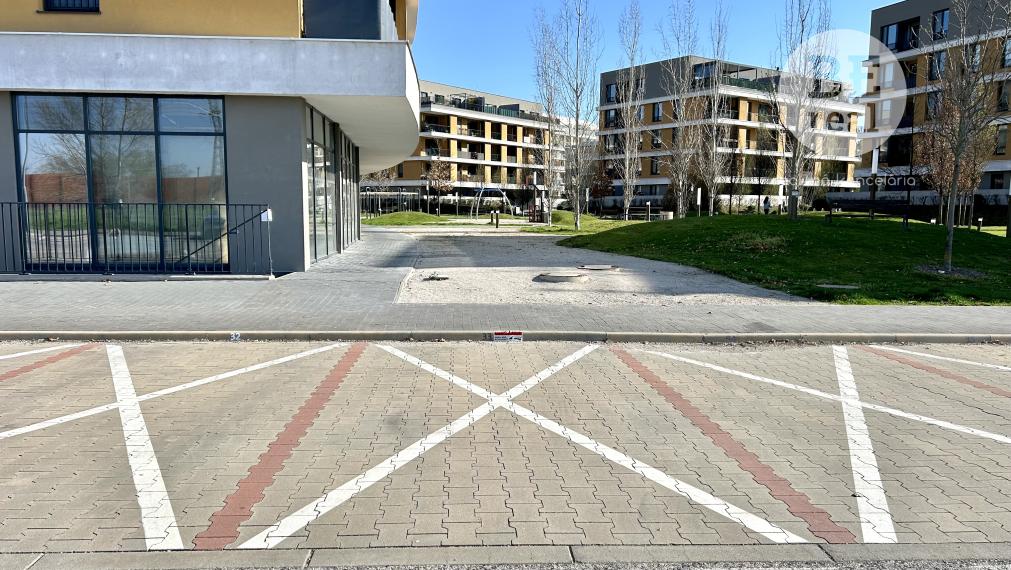 PRENAJATÝ 2 izbový byt s parkovacím miestom - Nový Ružinov