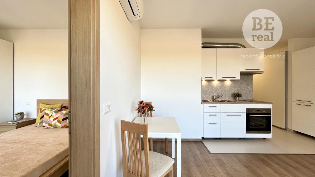 Na predaj 2 izbový byt v novostavbe, SLNEČNICE Fialová ulica