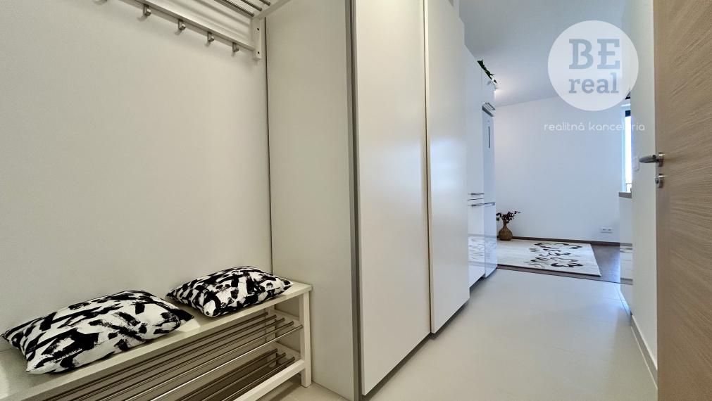 Na predaj 2 izbový byt v novostavbe, SLNEČNICE Fialová ulica