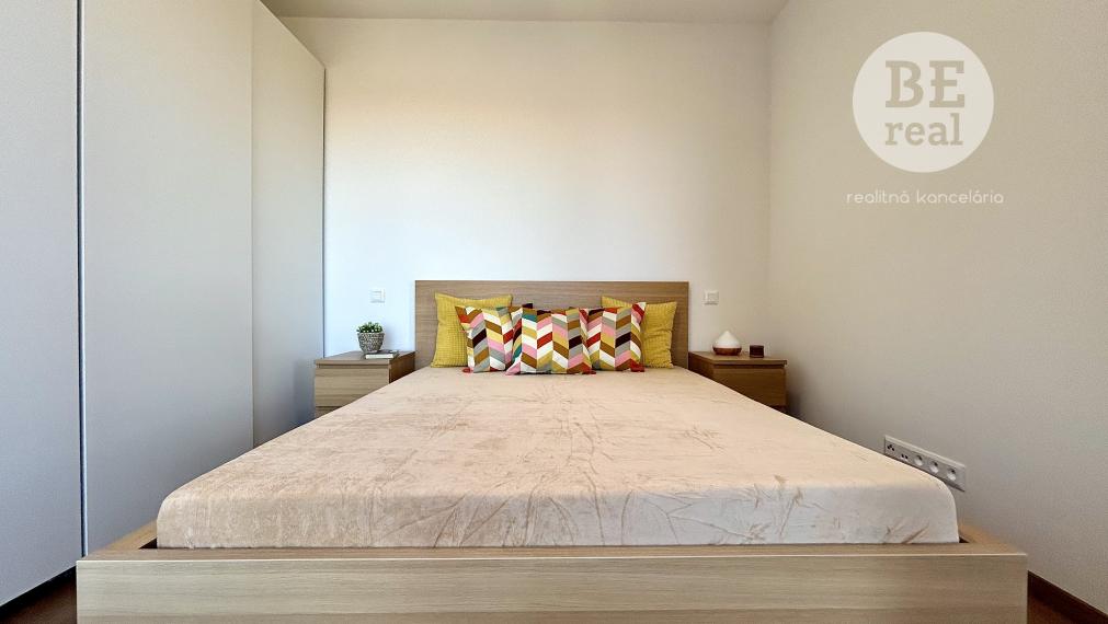 Na predaj 2 izbový byt v novostavbe, SLNEČNICE Fialová ulica