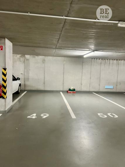 Na predaj parkovacie miesto v garáži v projekte Malé Krasňany