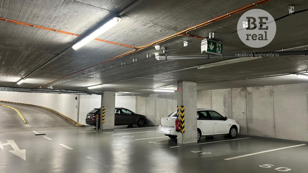 Na predaj parkovacie miesto v garáži v projekte Malé Krasňany