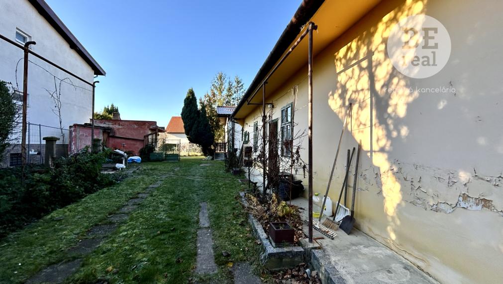 Na predaj dva domy v centre Dunajskej Lužnej