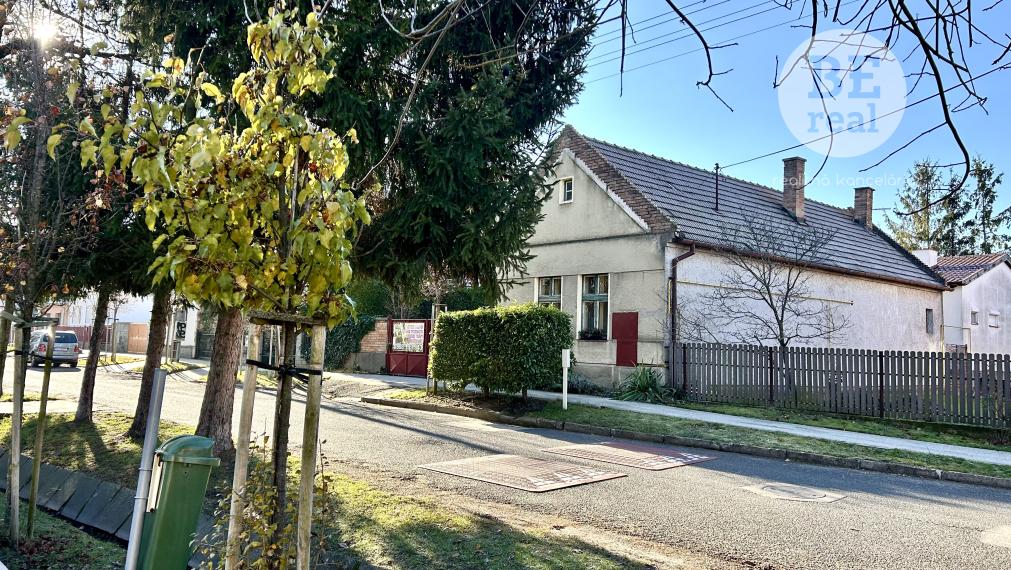 Na predaj dva domy v centre Dunajskej Lužnej