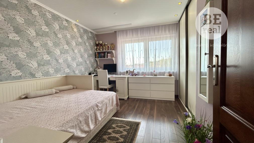 5 izbový rodinný dom s interiérovým bazénom v Pezinku