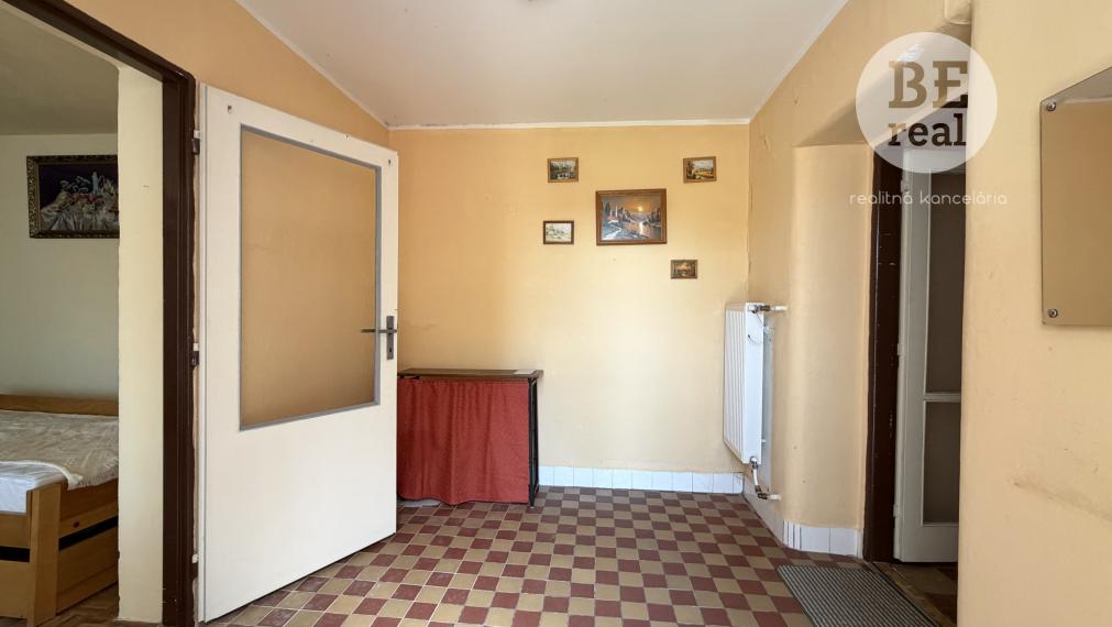 NA PREDAJ 4 izbový RODINNÝ DOM V NOVÝCH ZÁMKOCH
