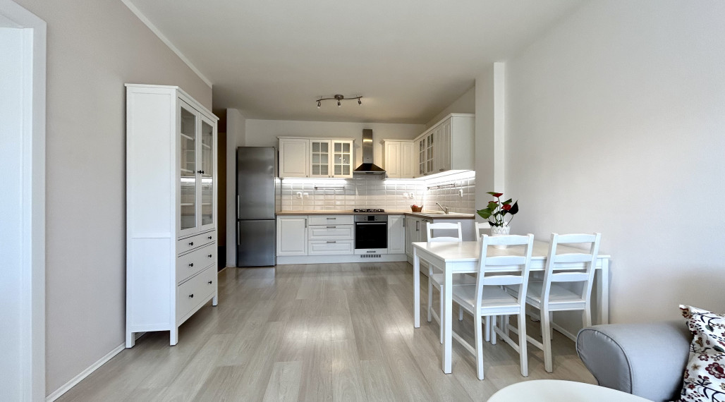 PRENAJATÝ 2 izbový byt na prenájom s parkovacím miestom v cene