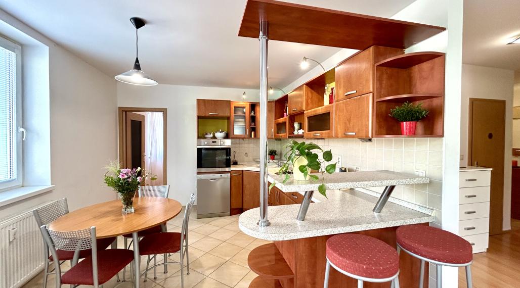 PREDANÉ 3 izbový byt s balkónom na sídlisku Muškát