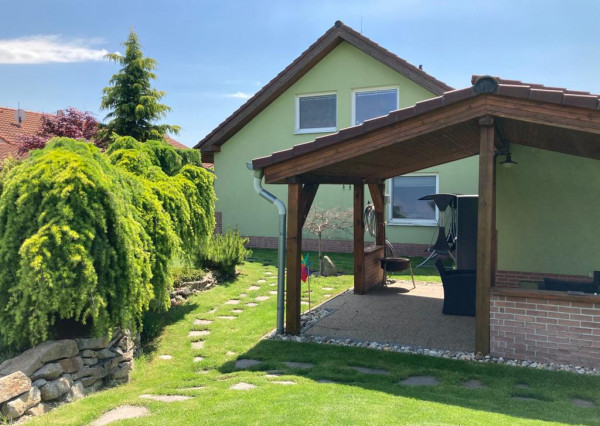 PREDANÝ Dvojpodlažný 5 izbový rodinný dom vo Hviezdoslavove