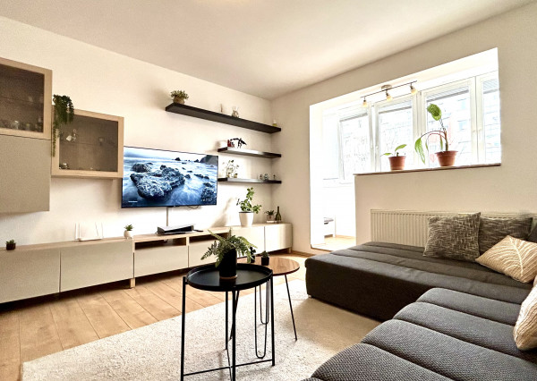 PRENAJATÝ Zariadený 3 izbový byt so samostatnými izbami a kuchyňou