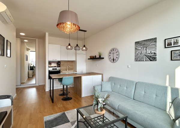 PRENAJATÝ  2i byt s parkovaním v Starom meste